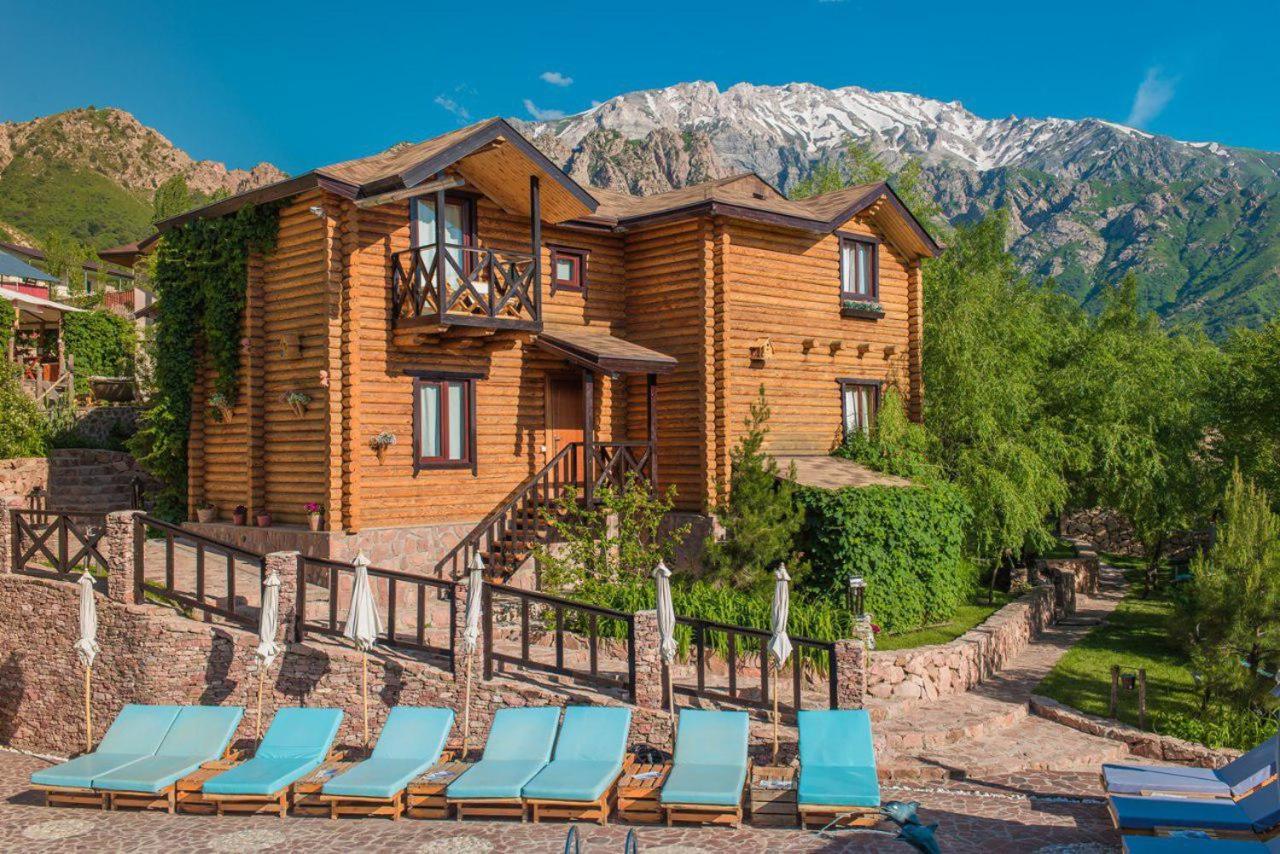 Boutigue Hotel Nebesa Chimgan المظهر الخارجي الصورة