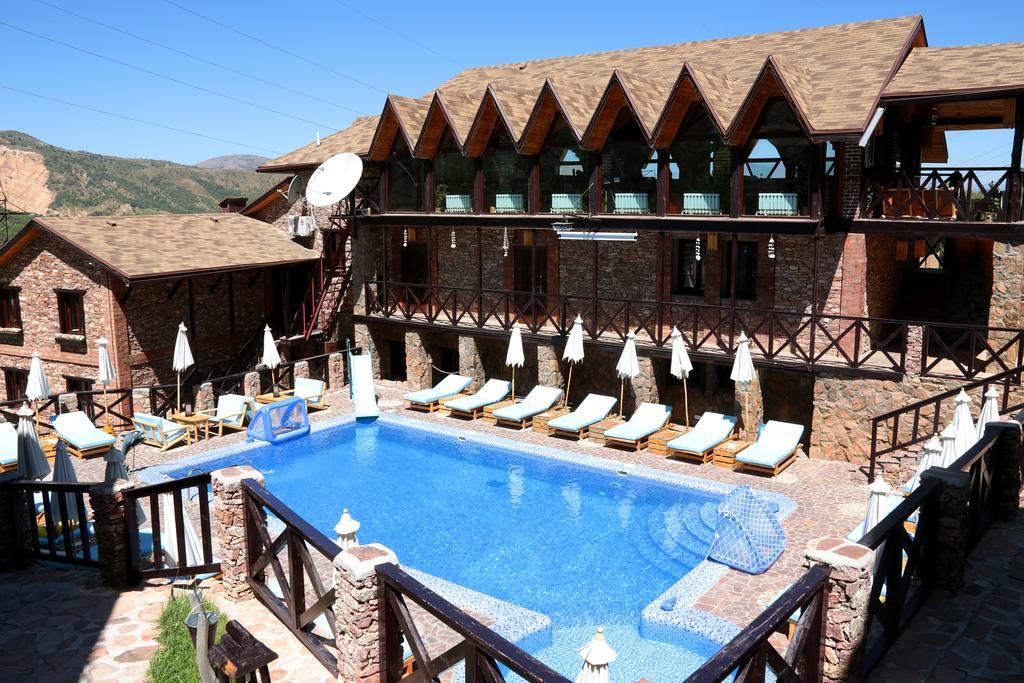 Boutigue Hotel Nebesa Chimgan المظهر الخارجي الصورة